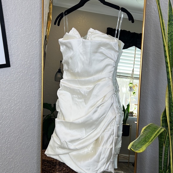 HOUSE OF CB 'Emanuela' Ivory Draped Ruched Mini Dress NWOT - Picture 7 of 9